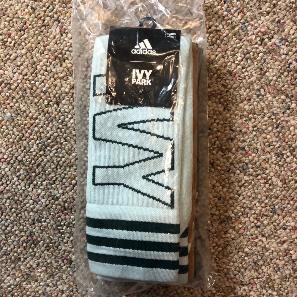 🆕 💧Drip 2.0 IVY PARK x adidas Logo Socks 3 pack - Picture 2 of 11